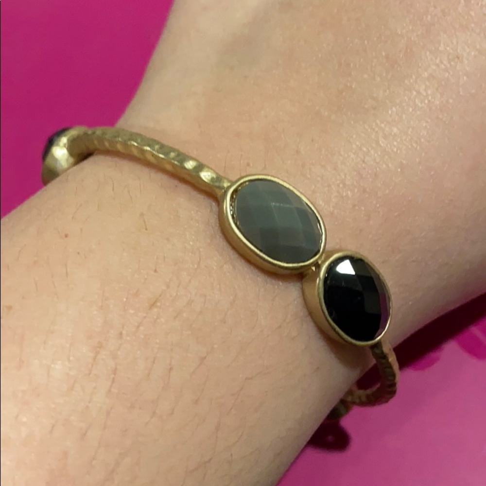 Bangle bracelet